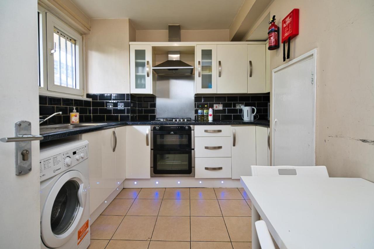 Beautiful Single Bedroom Guest house London
